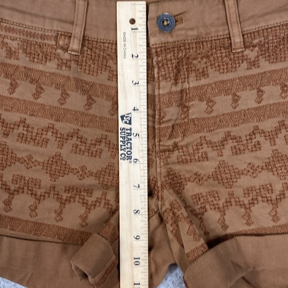 Pilcro Hyphen embroidered shorts tan size 27 boho cottagecore Aztec embroidery - Picture 8 of 10